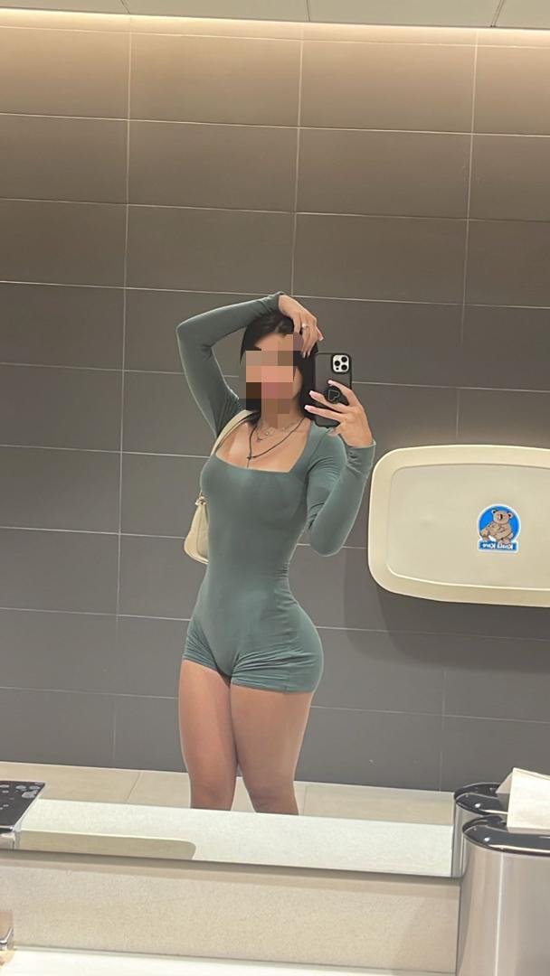 Rozpalająca modelka