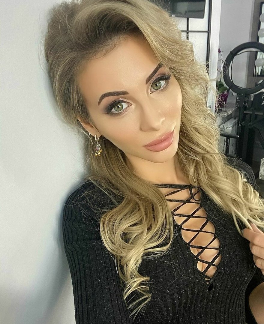 Zmysłowa dziewczyna