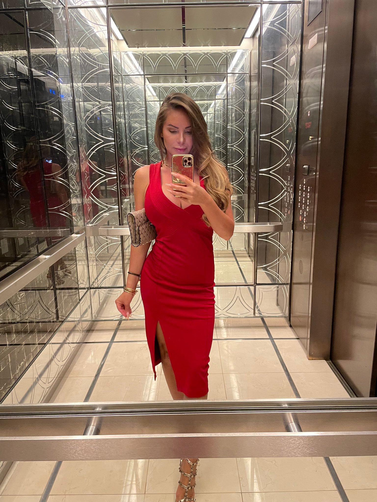 Tajemnicza nieznajoma