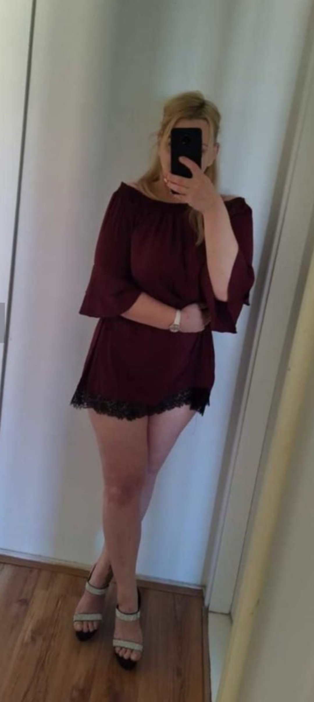 Rozpalająca modelka