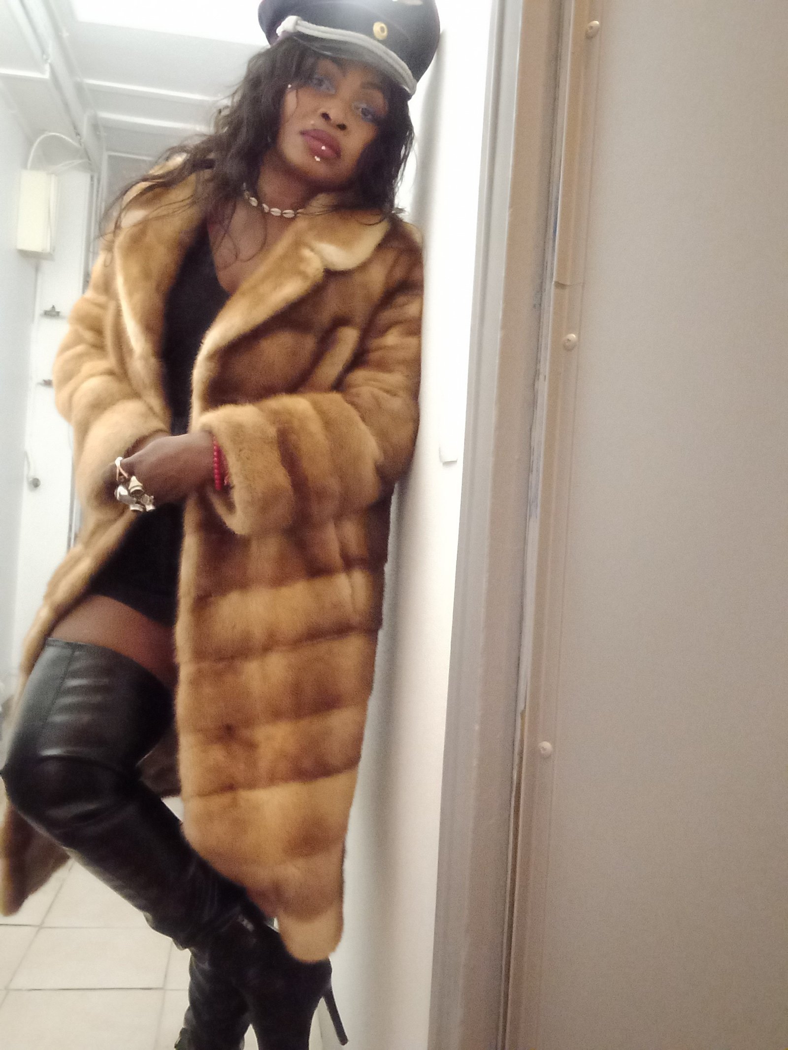 Uwodzicielska postać