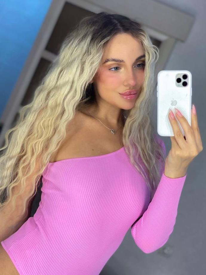 Czarująca nieznajoma