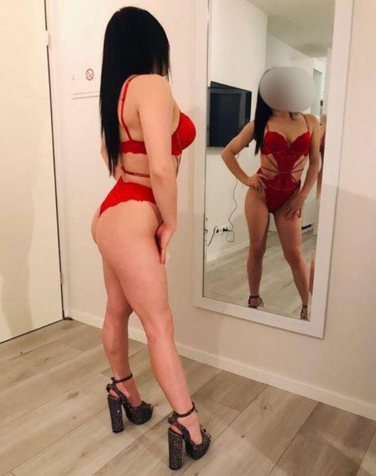 Rozpalająca nieznajoma