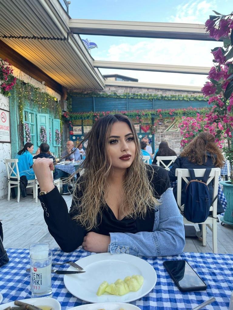 Pociągająca nieznajoma